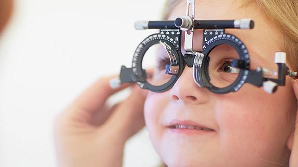 4 Factors to Consider When Choosing an Eye Care Center